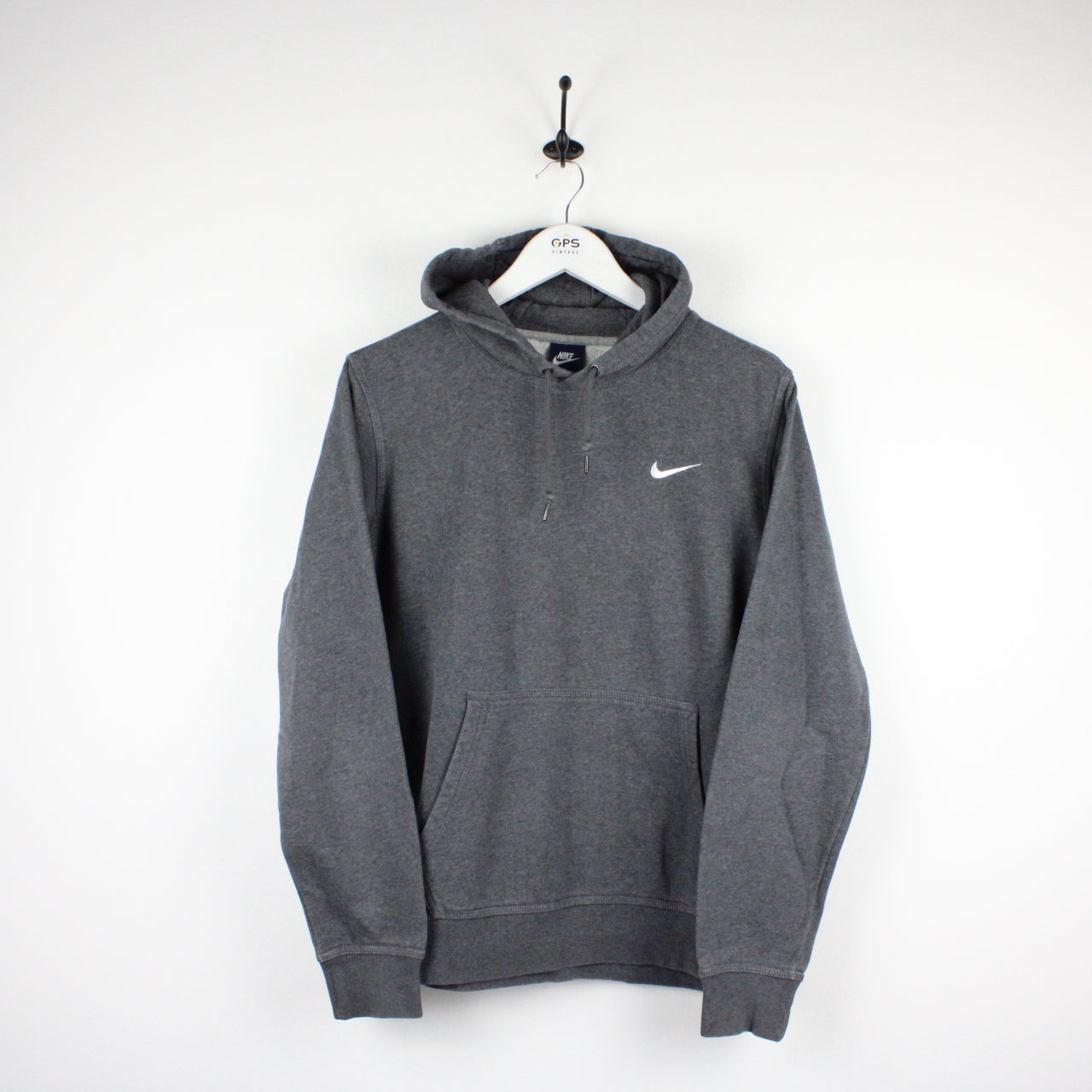 Nike hoodie small outlet logo