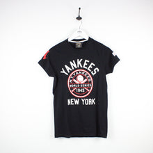 Load image into Gallery viewer, Womens MAJESTIC New York YANKEES T-Shirt | XS
