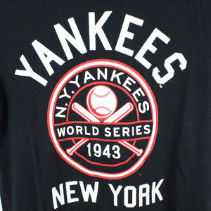 Womens MAJESTIC New York YANKEES T-Shirt | XS