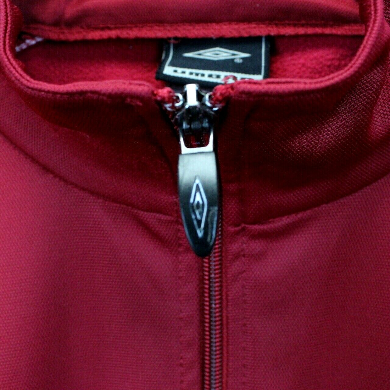 UMBRO 00s Track Top Red | XL