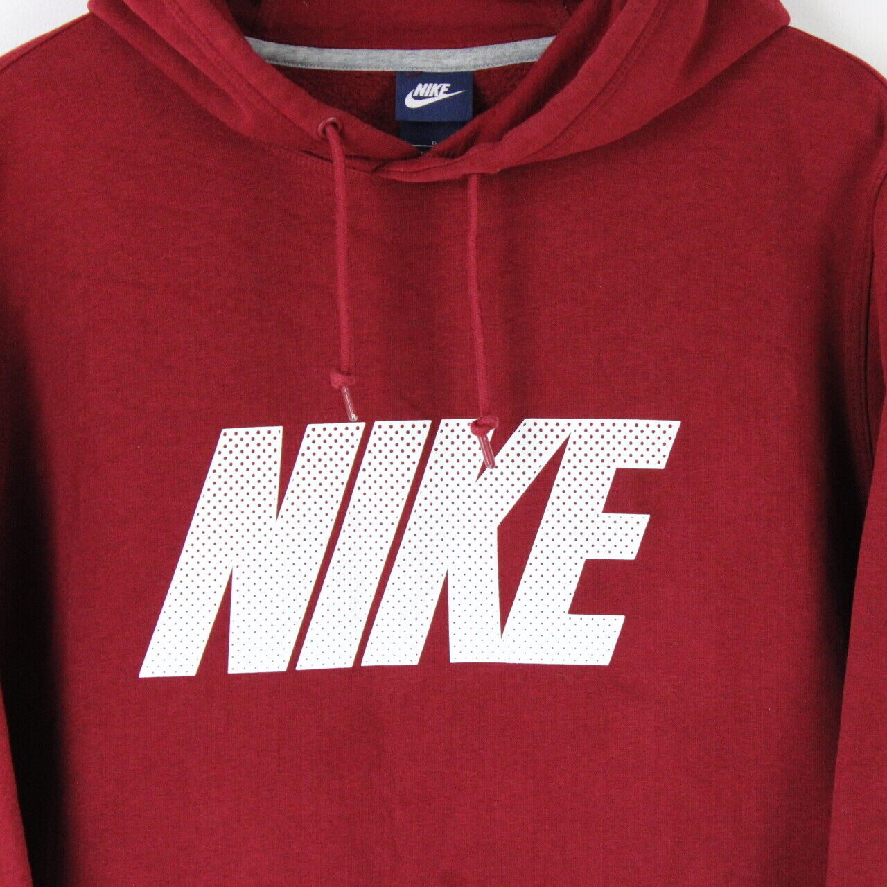 Red and white on sale nike hoodie