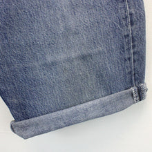 Load image into Gallery viewer, LEVIS 501 Shorts Blue | W32
