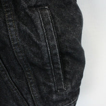 Load image into Gallery viewer, LEVIS Denim Jacket Black | Small
