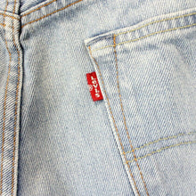 Load image into Gallery viewer, LEVIS 501 Jeans Light Blue | W34 L34
