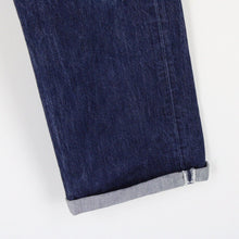 Load image into Gallery viewer, LEVIS 501 Jeans Mid Blue | W34 L30
