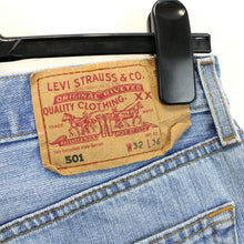 Load image into Gallery viewer, LEVIS 501 Denim Jeans Light Blue | W30 L36
