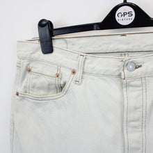 Load image into Gallery viewer, LEVIS 501 Jeans Beige | W38 L30
