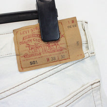 Load image into Gallery viewer, LEVIS 501 Jeans Beige | W38 L30
