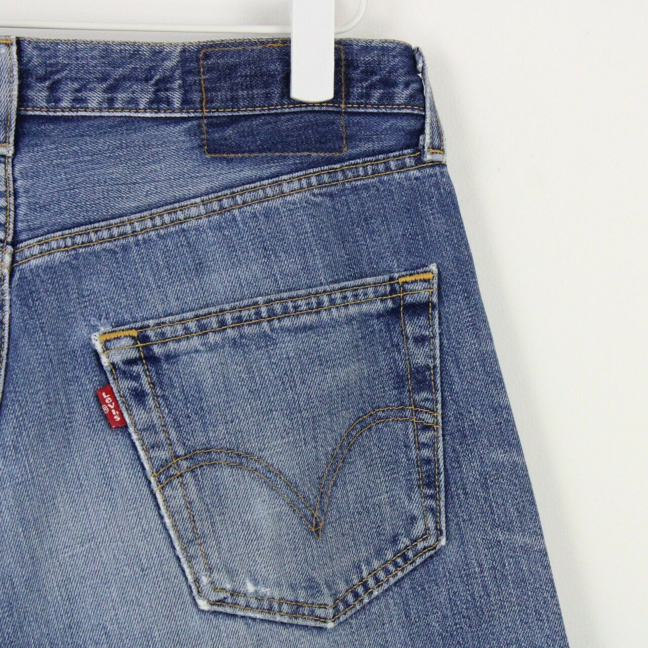 Mens LEVIS 501 Jeans Mid Blue | W32 L34