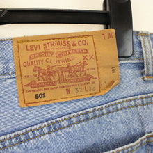 Load image into Gallery viewer, 90s LEVIS 501 Jeans Light Blue | W36 L32
